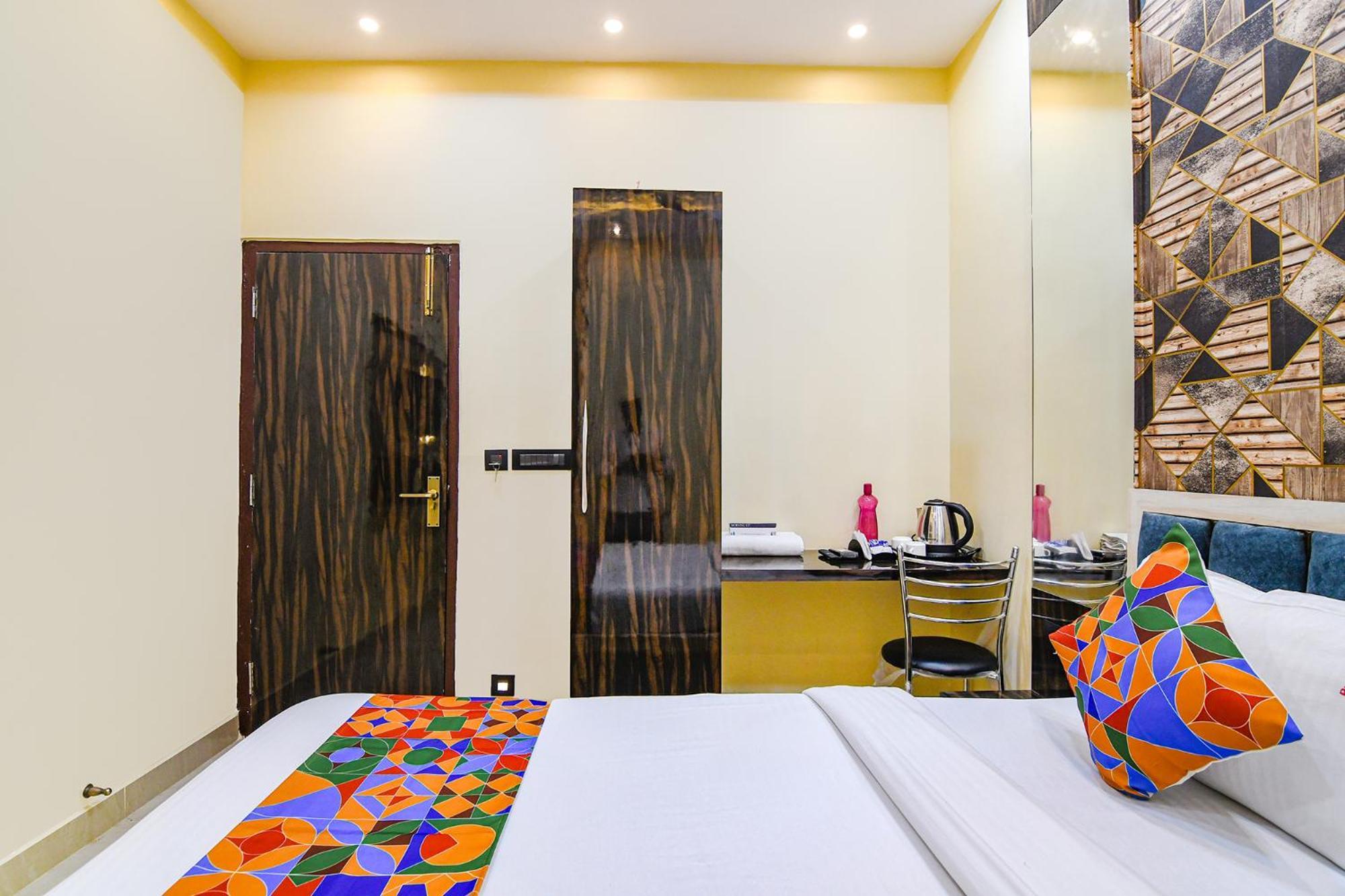 Fabhotel Royal Park Inn - Nr Eden Garden Stadium Kolkata Exterior photo