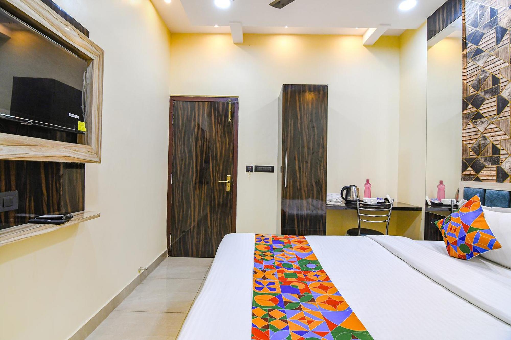 Fabhotel Royal Park Inn - Nr Eden Garden Stadium Kolkata Exterior photo