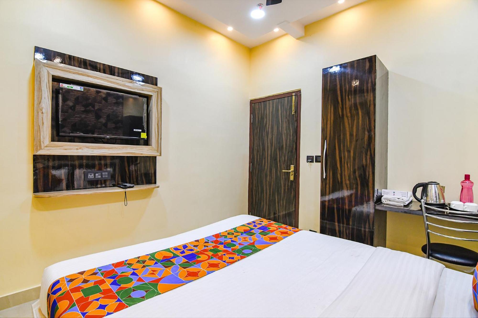 Fabhotel Royal Park Inn - Nr Eden Garden Stadium Kolkata Exterior photo