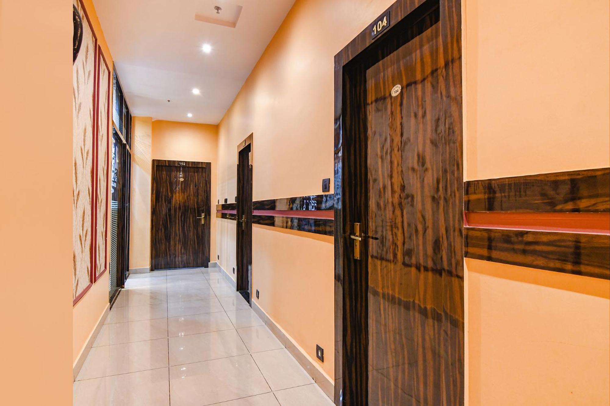 Fabhotel Royal Park Inn - Nr Eden Garden Stadium Kolkata Exterior photo