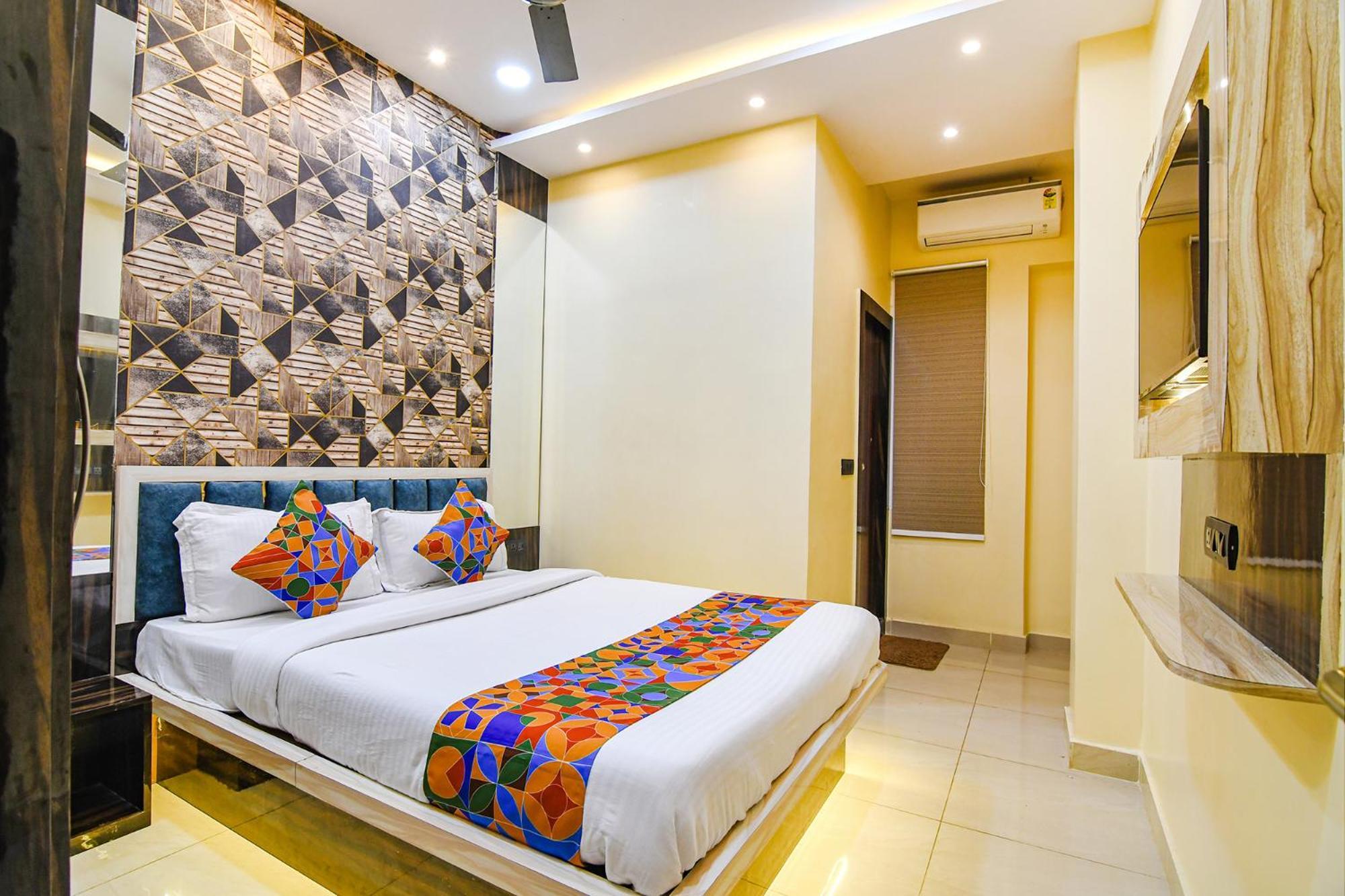 Fabhotel Royal Park Inn - Nr Eden Garden Stadium Kolkata Exterior photo
